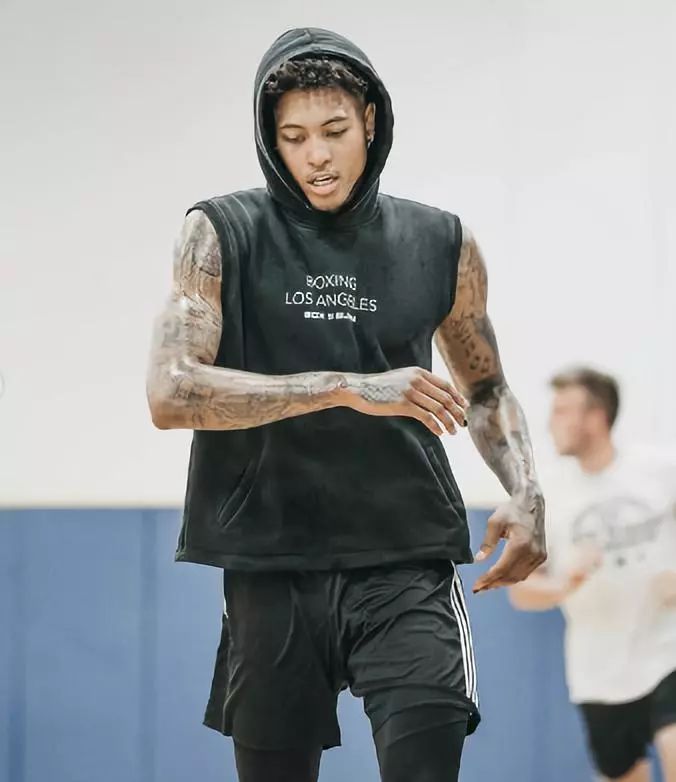 老鹰进攻端 老鹰进攻端